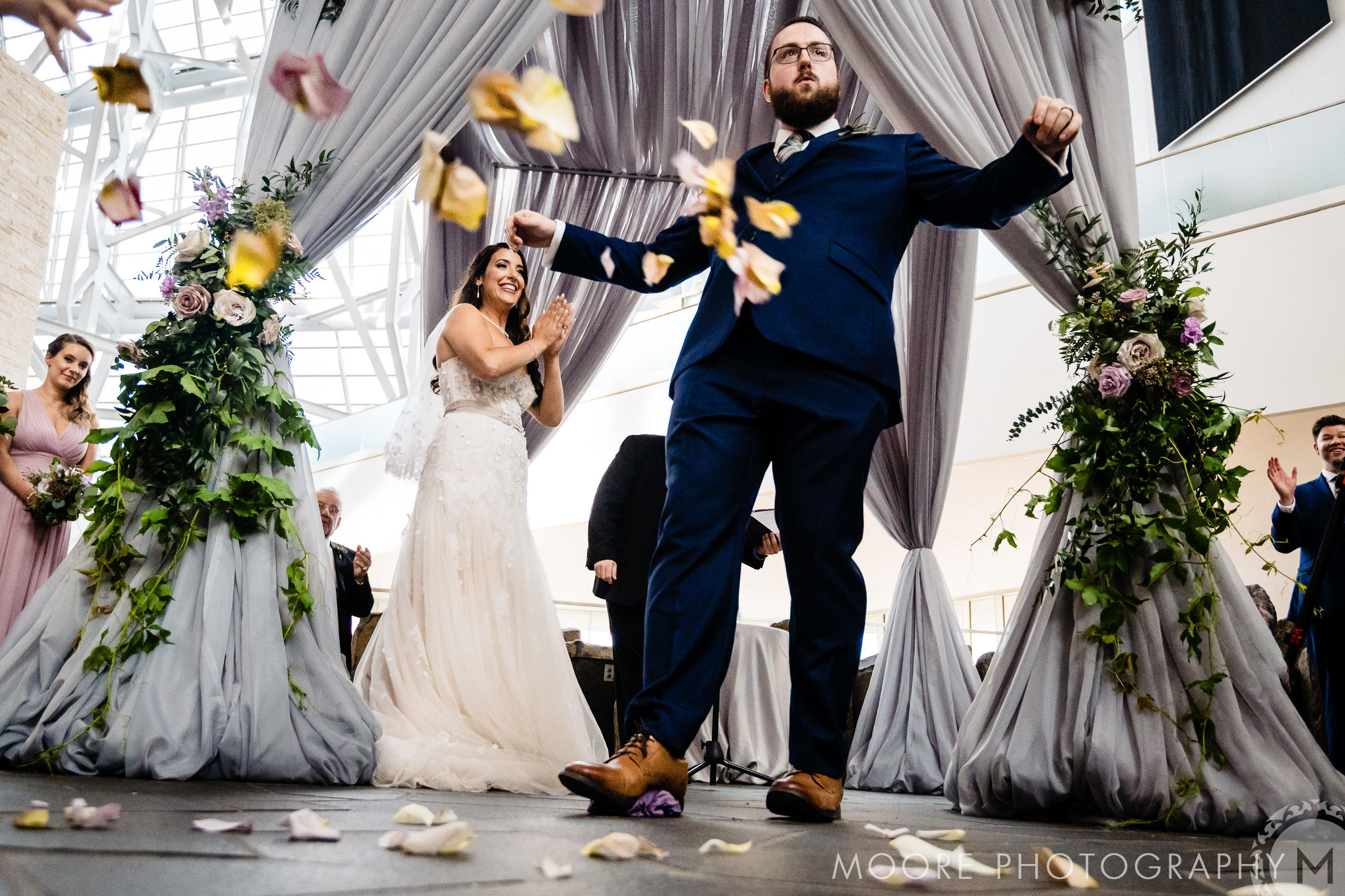 jewish wedding at the human rights museum photographed by moore photography
