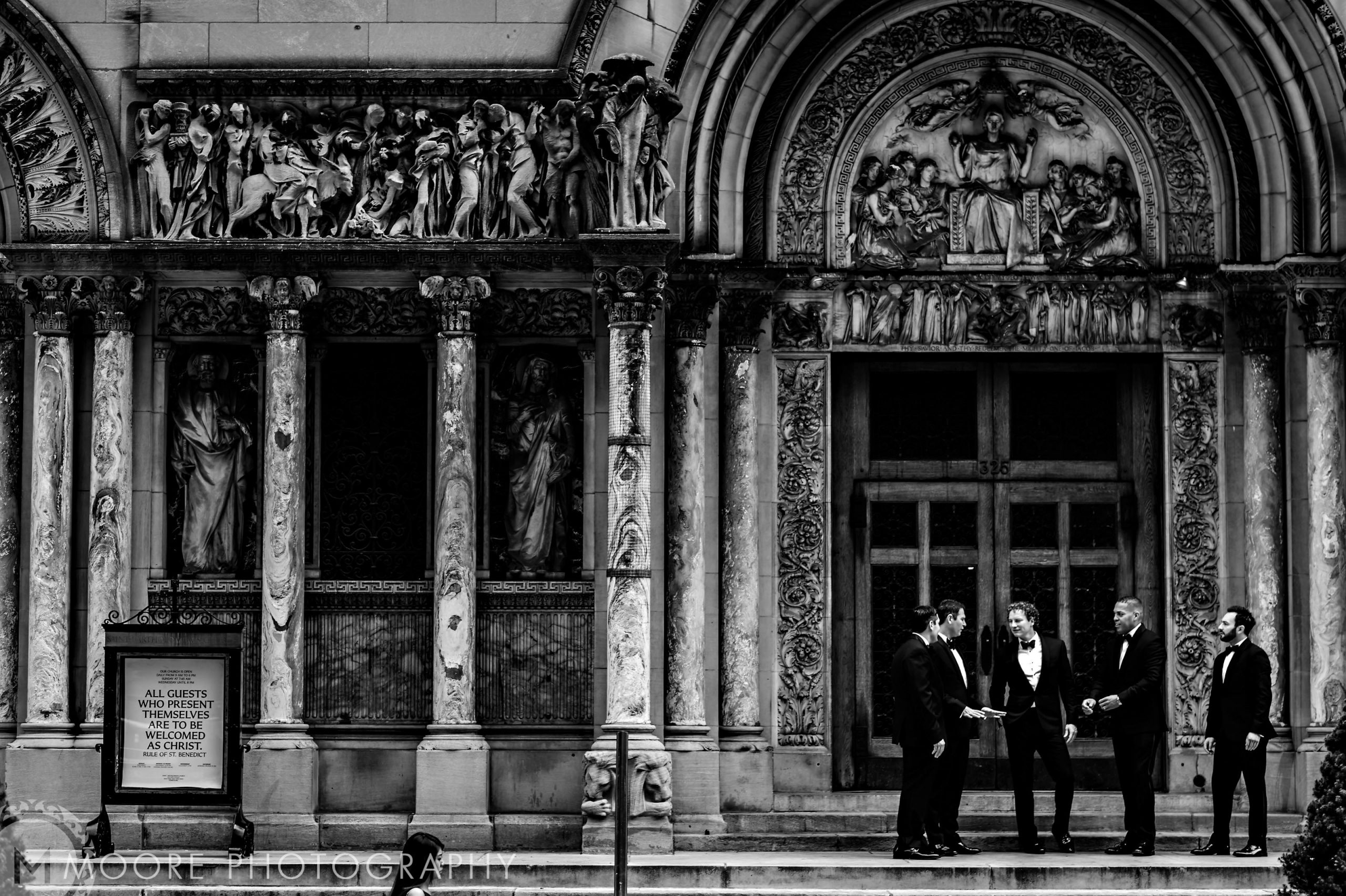 Façade - Black and white