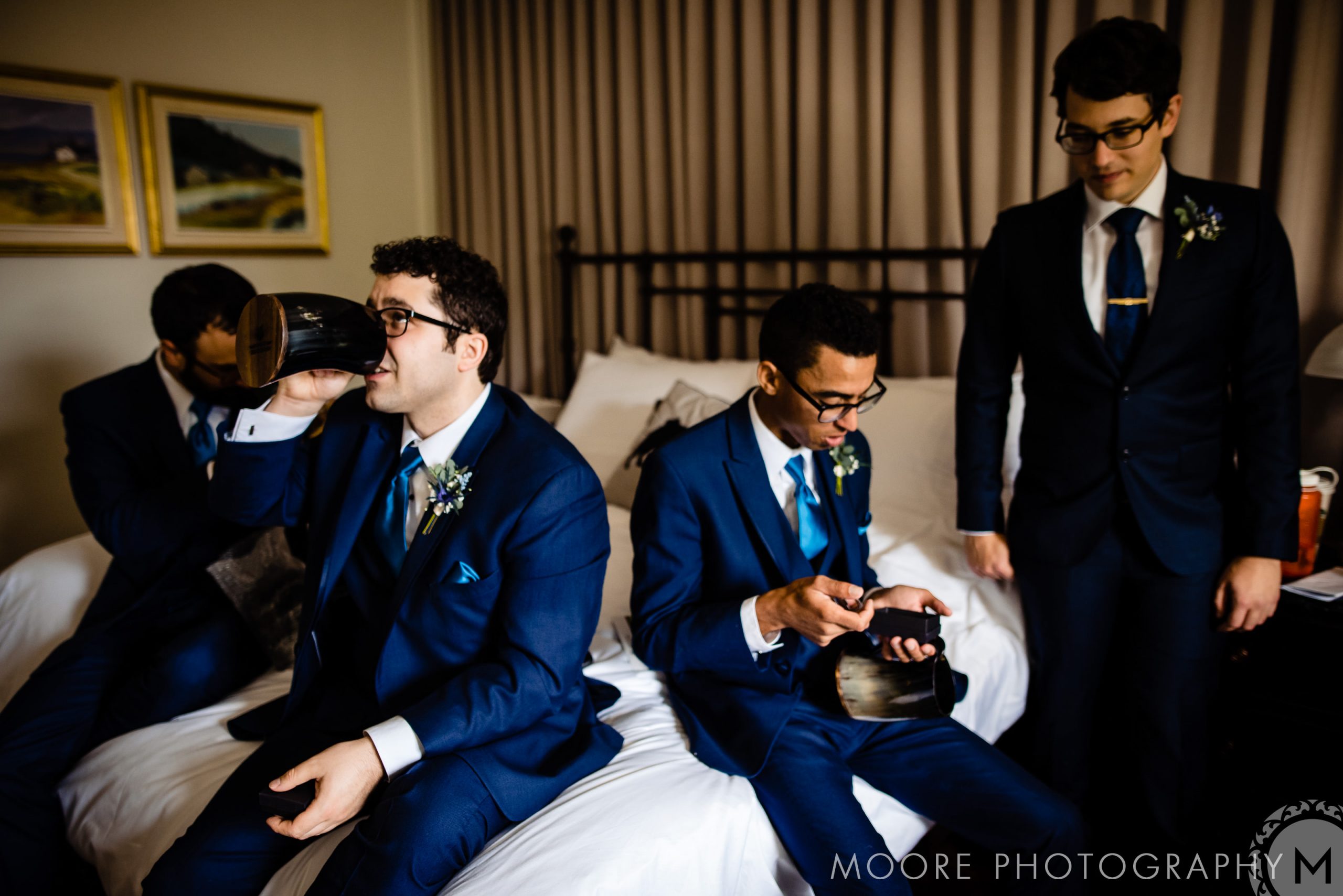 Bridegroom - Wedding Dress