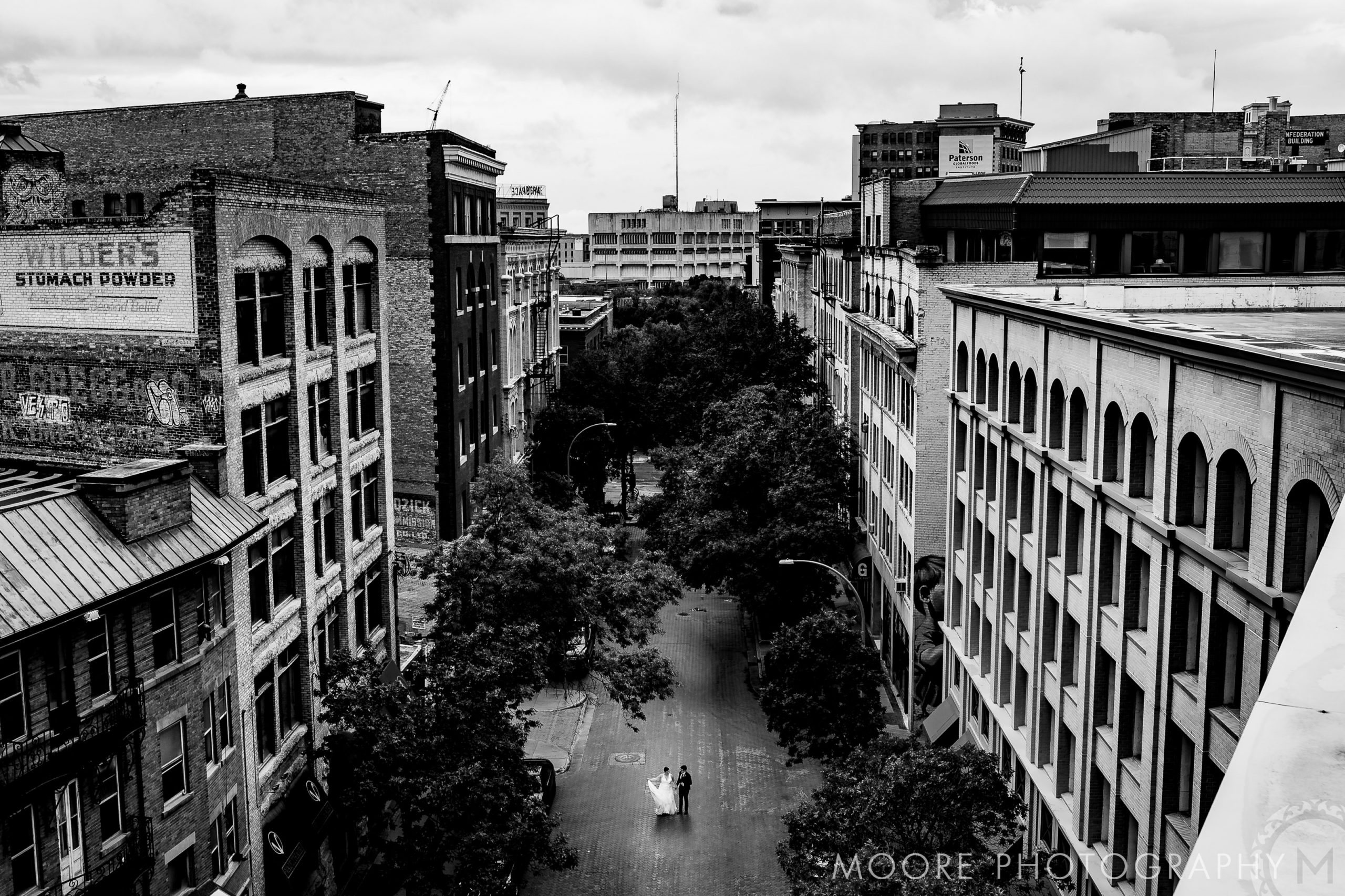 Monochrome / M - Agglomeration